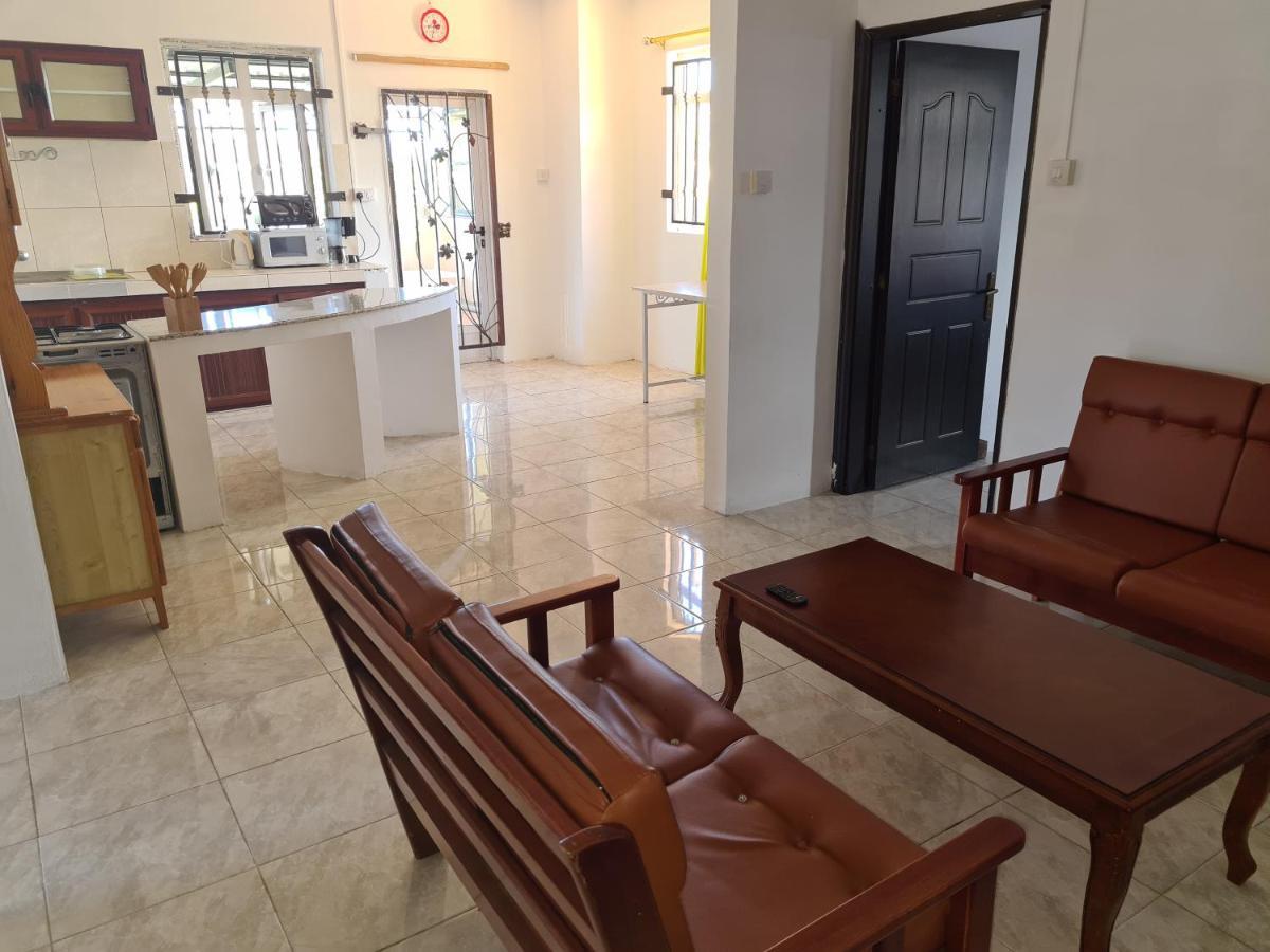 Oasis Tropical Lejlighedshotel Pereybere Beach Eksteriør billede