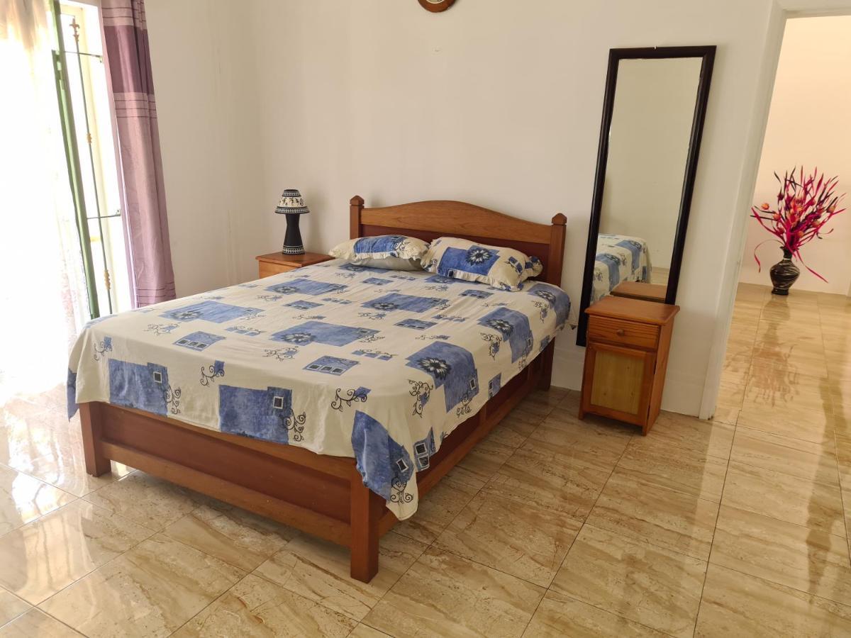Oasis Tropical Lejlighedshotel Pereybere Beach Eksteriør billede